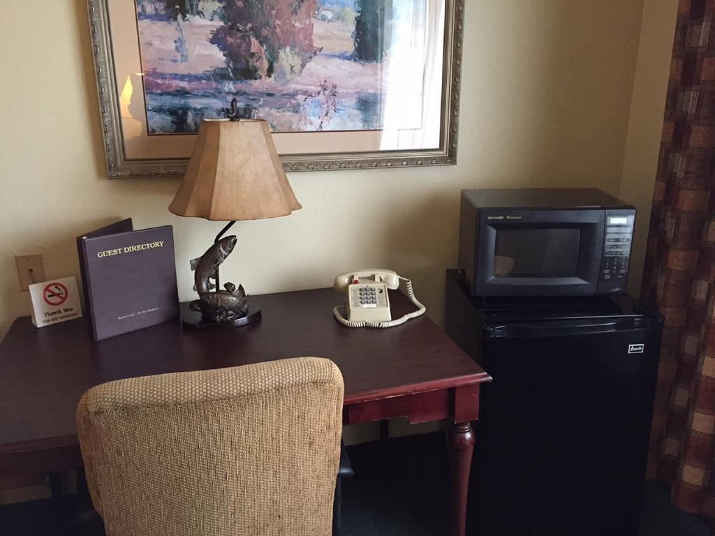Super 8 By Wyndham Mccall Ngoại thất bức ảnh